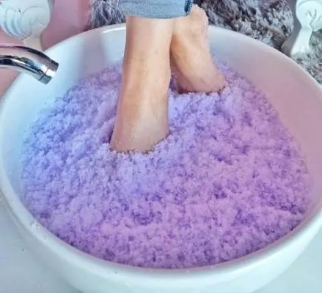 Jelly Spa lilás na bacia